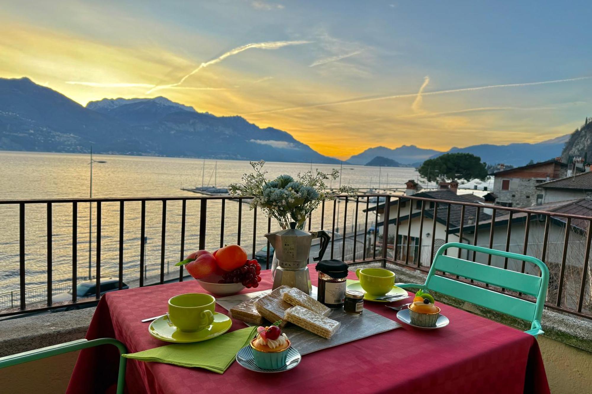 Residenza Menaggio - Mimosa Apartment Bagian luar foto